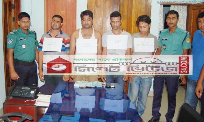 আলমপুরে পুত্রকে ছুরিকাঘাত করে পিতার কাছ থেকে ৫ লাখ টাকা ছিনতাই : ৪ ছিনতাইকারী আটক 1 alompur sintai