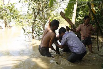বিয়ানীবাজারে কুশিয়ারা নদীর ডাইক ভেঙ্গে পানিবন্দি চার ইউনিয়ন - Surma Times Archive