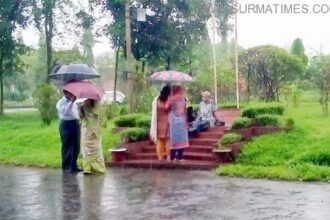 শাবিতে ঘৃণা আর লজ্জায় বৃষ্টিতে ভিজলেন জাফর ইকবাল! - Surma Times Archive