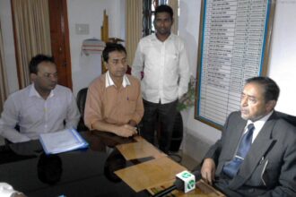 উৎসব মুখর পরিবেশে প্রতিটি নির্বাচন সম্পন্ন করতে চায় নির্বাচন কমিশন - Surma Times Archive