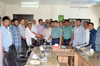 ভারী ট্রাক চলাচল বন্ধের দাবীতে মেট্রোপলিটন পুলিশ কাছে স্মারক লিপি প্রদান - Surma Times Archive