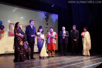 মন্ট্রিয়লে সঙ্গীত শিল্পী রুমা’র ‘রাত জোনাকি’র জাঁকজমক প্রকাশনা উৎসব - Surma Times Archive
