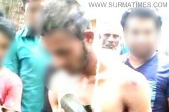 মিসড কল দেয়ায় শাস্তিঃ শিশু শিক্ষার্থীর গলায় জুতার মালা - Surma Times Archive