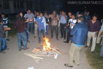 ছাত্রলীগের দু’গ্রুপে রাতভর সংঘর্ষ, পুলিশসহ আহত ৫ - Surma Times Archive