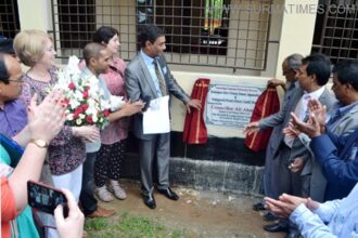 সিলেটবাসীর আতিথেয়তায় মুগ্ধ বৃটিশ অতিথিরা - Surma Times Archive