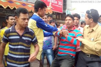 ‘এ প্লাস’ মেয়াদোত্তীর্ণ কৌটা : প্রতিবাদী বাবাকে লাঞ্ছনা, হাউ মাউ করে কাঁদল শিশু - Surma Times Archive