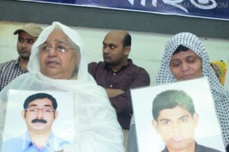 ‘তাদের কবর দেখিয়ে দিন, আমরা কবর জিয়ারত করব’ - Surma Times Archive