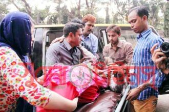 মেজরটিলায় স্ত্রীকে প্যাথেডিন ইনজেকশন দিয়ে নির্যাতন : ছুরিকাঘাতে ঝাঝরা - Surma Times Archive