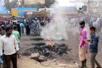 সিলেটে ট্রাক ধর্মঘটে র‌্যাবের ‘হামলা’ : মঙ্গলবার থেকে অনির্দিষ্টকালের পরিবহন ধর্মঘটের ডাক - Surma Times Archive