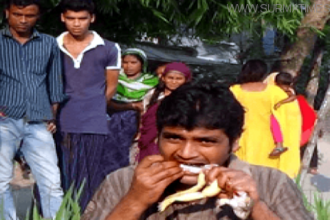 সাপ, কেঁচো ও পোকামাকড় খেয়ে হৈ চৈ ফেললেন জাহাঙ্গীর - Surma Times Archive