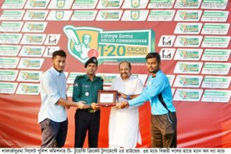 লাফার্জসুরমা পুলিশ কমিশনার টি- টুয়েন্টি ক্রিকেট টুণামেন্ট ২য় রাউন্ডের ২টি ম্যাচ অনুষ্ঠিত - Surma Times Archive
