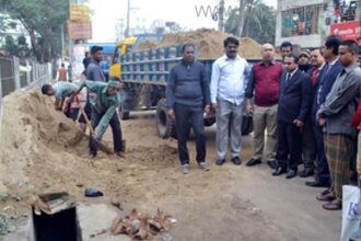 সিলেট নগরীতে সিসিকের অভিযানে ইট বালু পাথর জব্দ - Surma Times Archive