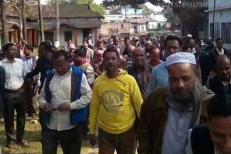 চুনারুঘাটে প্রধানমন্ত্রীর ঘোষিত পে-স্কেল বাস্তবায়ন দাবীতে প্রধান শিক্ষকদের বিক্ষোভ - Surma Times Archive