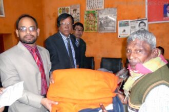 শ্রীমঙ্গলে ৭১’ এর মুক্তিযোদ্ধাদের মধ্যে শীতবস্ত্র বিতরন - Surma Times Archive