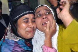 নারায়ণগঞ্জে একই পরিবারের ৫ জনকে গলাকেটে হত্যা - Surma Times Archive