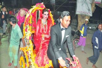 ভালবাসার টানে অস্ট্রেলিয়া থেকে বরিশাল, ত্যাগ করলেন নিজের ধর্মও!! - Surma Times Archive