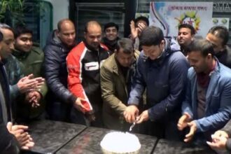 মিলানে স্বাধীন দেশ টিভির ৬ ষ্ট বর্ষে প্রদার্পনে কেক কেটে জন্মদিন পালন - Surma Times Archive