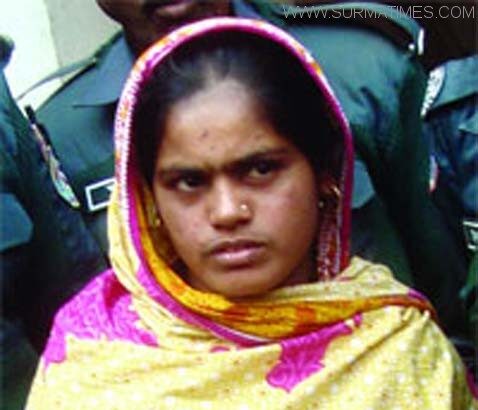 কারাগারে স্বামীকে গাঁজা দিতে গিয়ে ধরা পড়লেন স্ত্রী - Surma Times Archive
