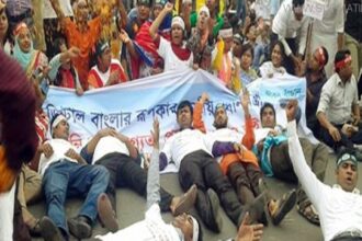 চাকরিতে প্রবেশের বয়স বৃদ্ধির দাবিতে শাহবাগে অবরোধ - Surma Times Archive