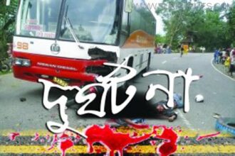 কুরুয়ায় গাছের সাথে মিতালি পরিবহনের বাসের ধাক্কা, আহত ৩০ - Surma Times Archive