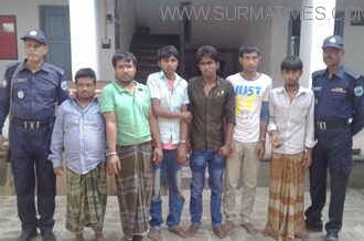স্বামীকে বেধে রেখে স্ত্রীকে পালাক্রমে ধর্ষণ - Surma Times Archive
