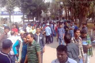 ওসমানী হাসপাতালে অ্যাম্বুলেন্স ধর্মঘট : যানবাহন প্রবেশে বাধা, রোগী ও লাশ নিয়ে বিপাকে স্বজনরা - Surma Times Archive