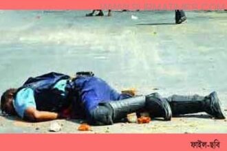 ছাতকে ‘চোর’র হামলায় ৬ পুলিশ আহত - Surma Times Archive