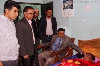 অসুস্থ সাংবাদিক কাউসার চৌধুরীর শয্যাপাশে সুনামগঞ্জ ওয়েলফেয়ার এসোসিয়েশনের নেতৃবৃন্দ - Surma Times Archive