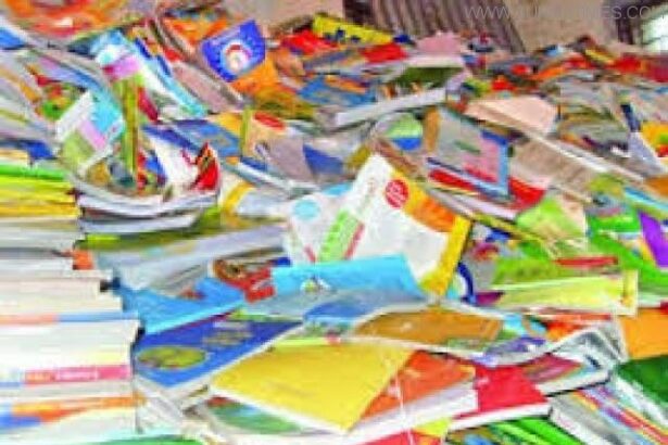 ময়লার ভাগাড়ে ৩ লাখ টাকার বই-সিসিক কর্মকর্তার কান্ড - Surma Times Archive