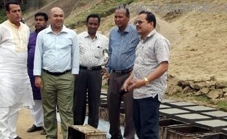 নদী ভাঙ্গনের থেকে দরিয়া শাহ (রহঃ) মাজার রক্ষায় সিসি ব্লক বসাবে সিসিক - Surma Times Archive