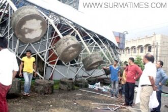 নাইওরপুলে বিলবোর্ড পড়ে ব্যবসা প্রতিষ্ঠান ক্ষতিগ্রস্থ - Surma Times Archive