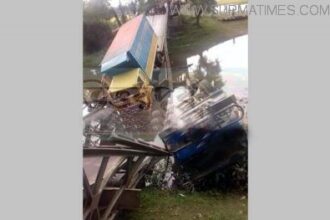 দক্ষিণ সুনামগঞ্জে ব্রিজ ভেঙ্গে যান চলাচল বিঘ্নিত - Surma Times Archive