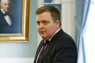 পদত্যাগ করলেন আইসল্যান্ডের প্রধানমন্ত্রী - Surma Times Archive