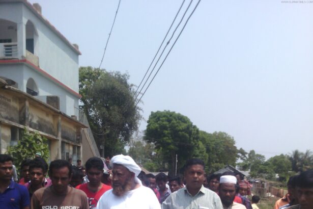 রাজাকার আব্দুল খালেকের কবর না থাকা সত্ত্বেও জিয়ারত করলেন ছেলে জুবায়ের - Surma Times Archive